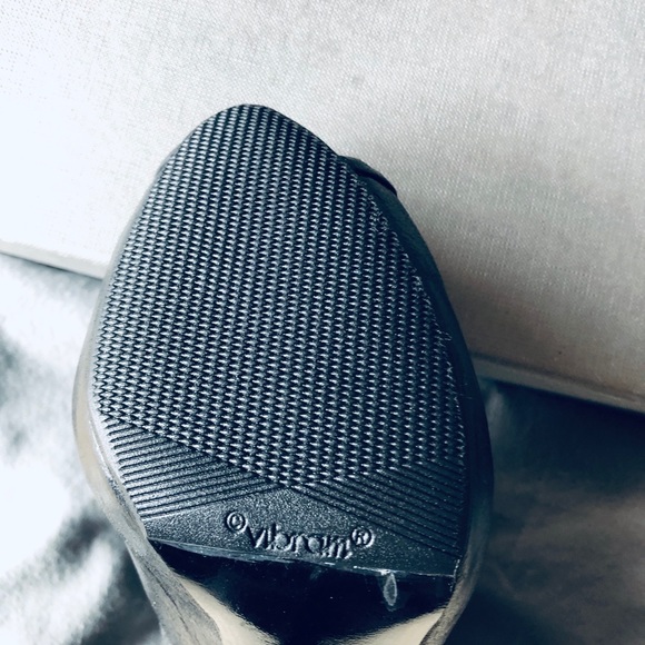 Alexander McQueen  35 1/2 boot - Picture 3 of 7